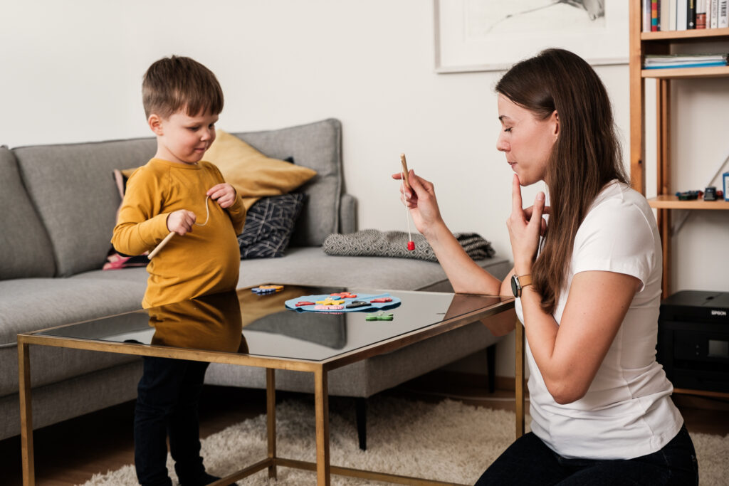 Eleet_puheterapia_Sanoittain